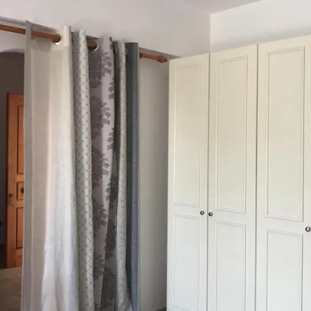 アパート Barbara's One Bedroom