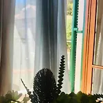 Barbara's One Bedroom Апартаменты