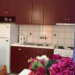 アパート Barbara's One Bedroom アルゴストリオン