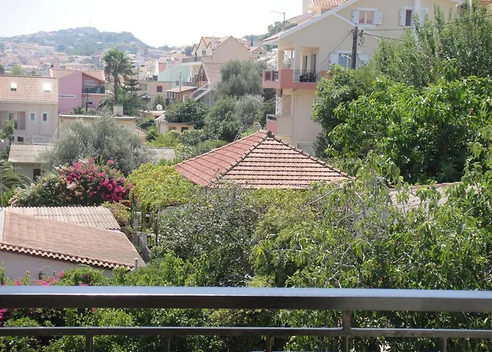 Barbara's One Bedroom *