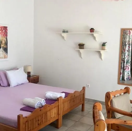 Barbara's One Bedroom Apartman *