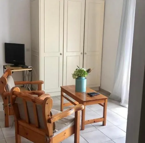 Barbara's One Bedroom Apartman